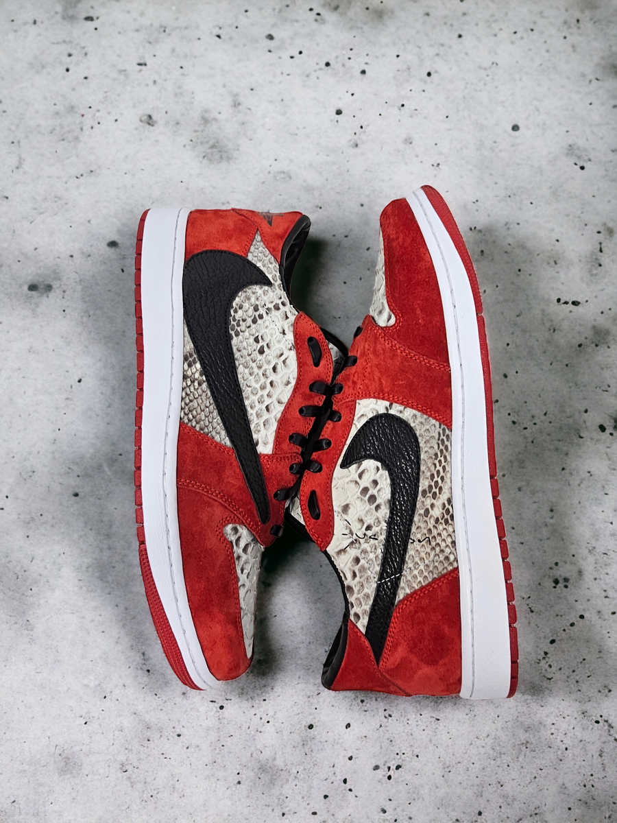 aj1 chicago travis scott